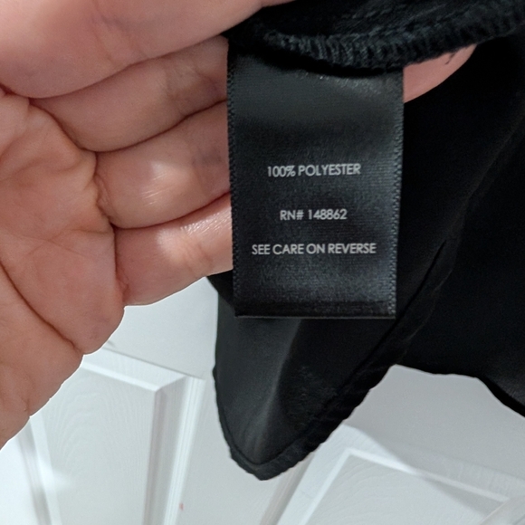 Torrid Deep Black Georgette Zip-Front Blouse in Size 1 (14/16) - Picture 9 of 11